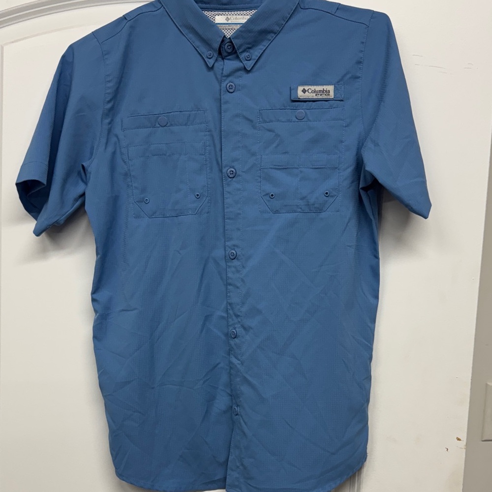 Columbia Men's Casual Blue Button-Down Shirt